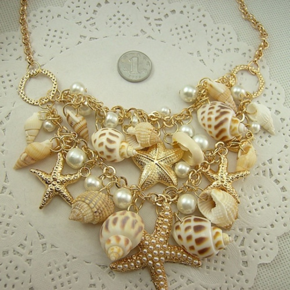 Starfish & Seashells Necklace NWOT